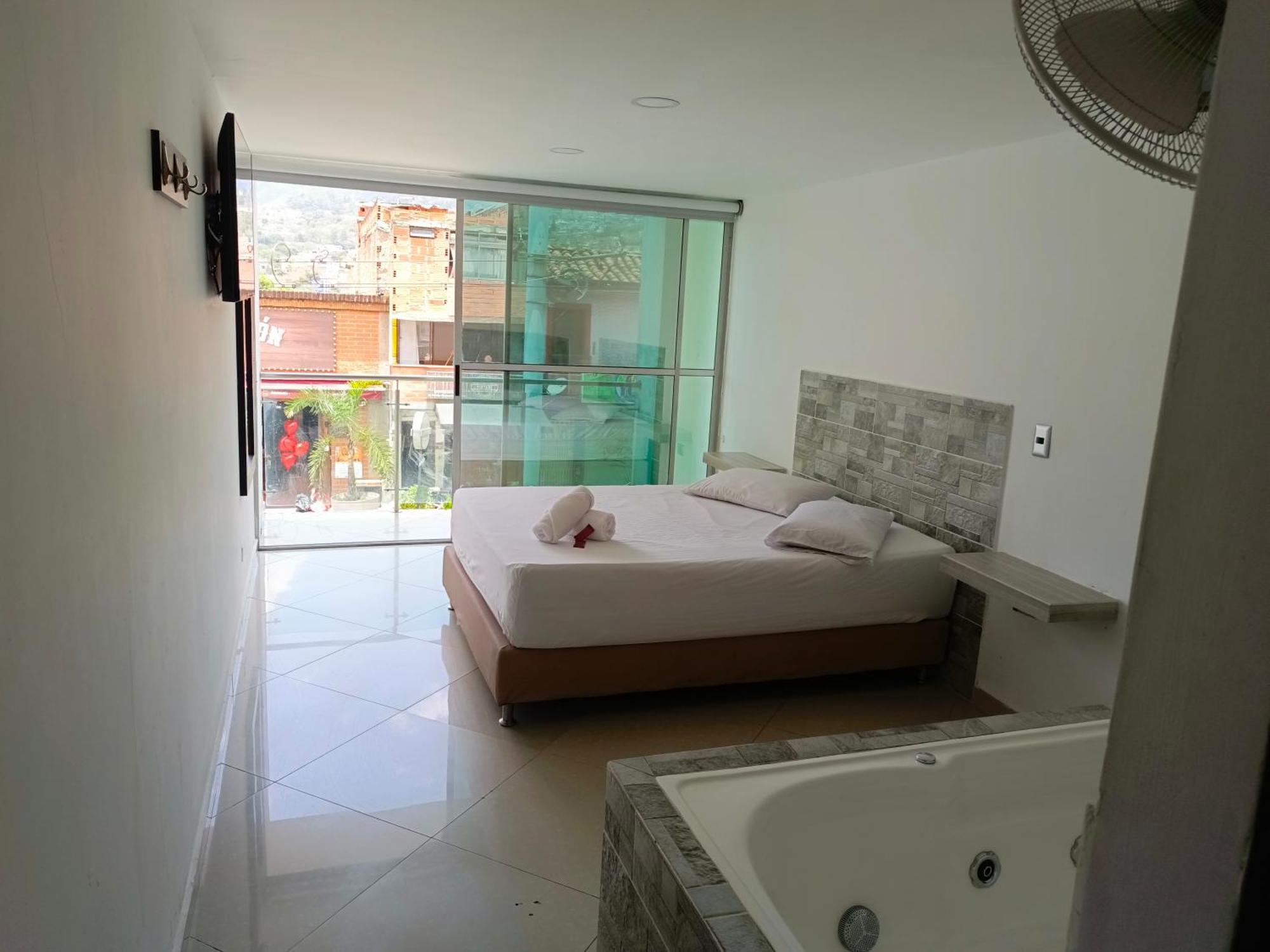 Hotel Buenos Aires Central Medellín Kültér fotó