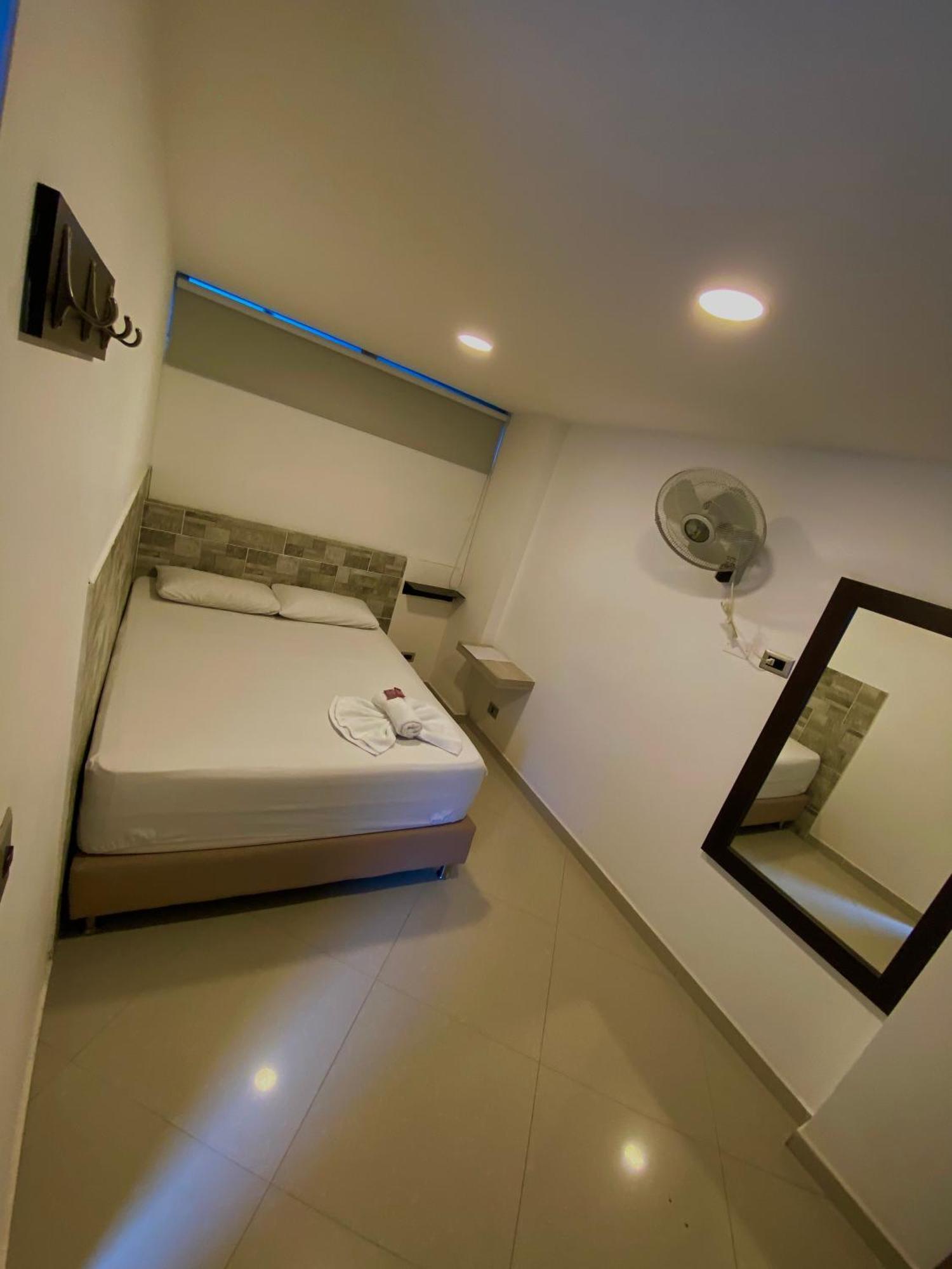Hotel Buenos Aires Central Medellín Kültér fotó