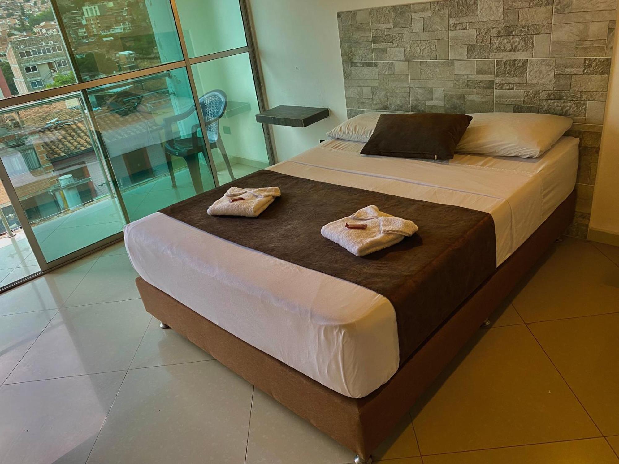 Hotel Buenos Aires Central Medellín Kültér fotó
